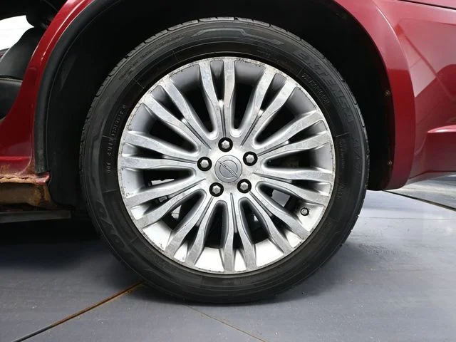 2012 Chrysler 200 Limited - Photo 11