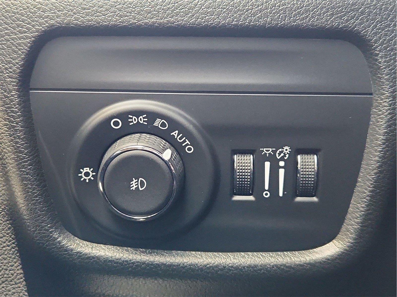 2025 Jeep Grand Cherokee L photo 18 of 34