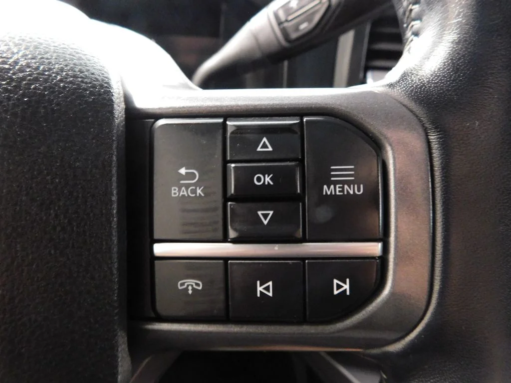 Used 2024 Iconic Silver Metallic Ford Lariat image 24