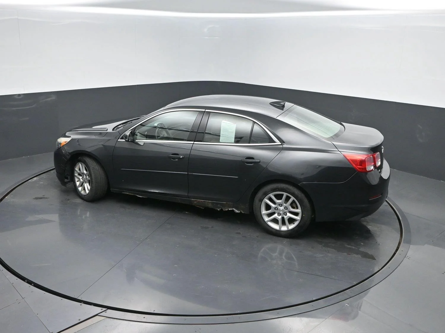 Used 2015 ASHEN GRAY METALLIC Chevrolet LT image 29