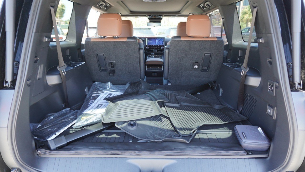 Used 2026 Black Lexus GX 550 Luxury+ image 39