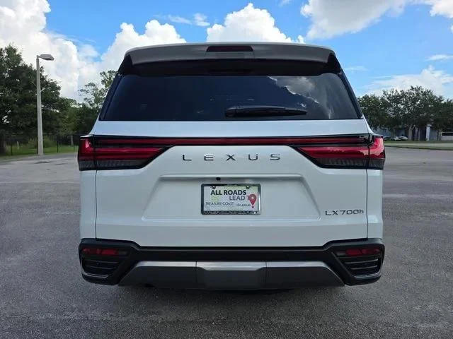 New 2026 Eminent White Pearl Lexus LUXURY image 11