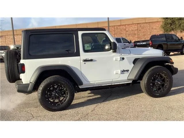 New 2026 Bright White Clear-Coat  Paint Jeep 2-DOOR SPORT image 2