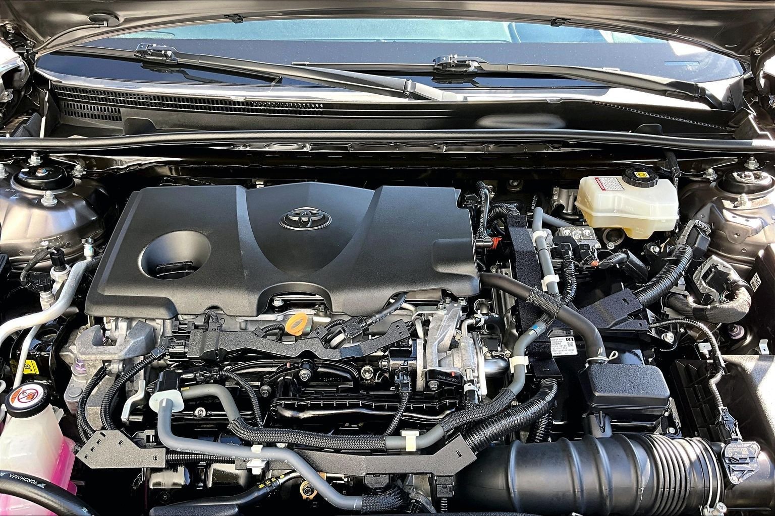 Used 2019 Gray Toyota XLE image 9