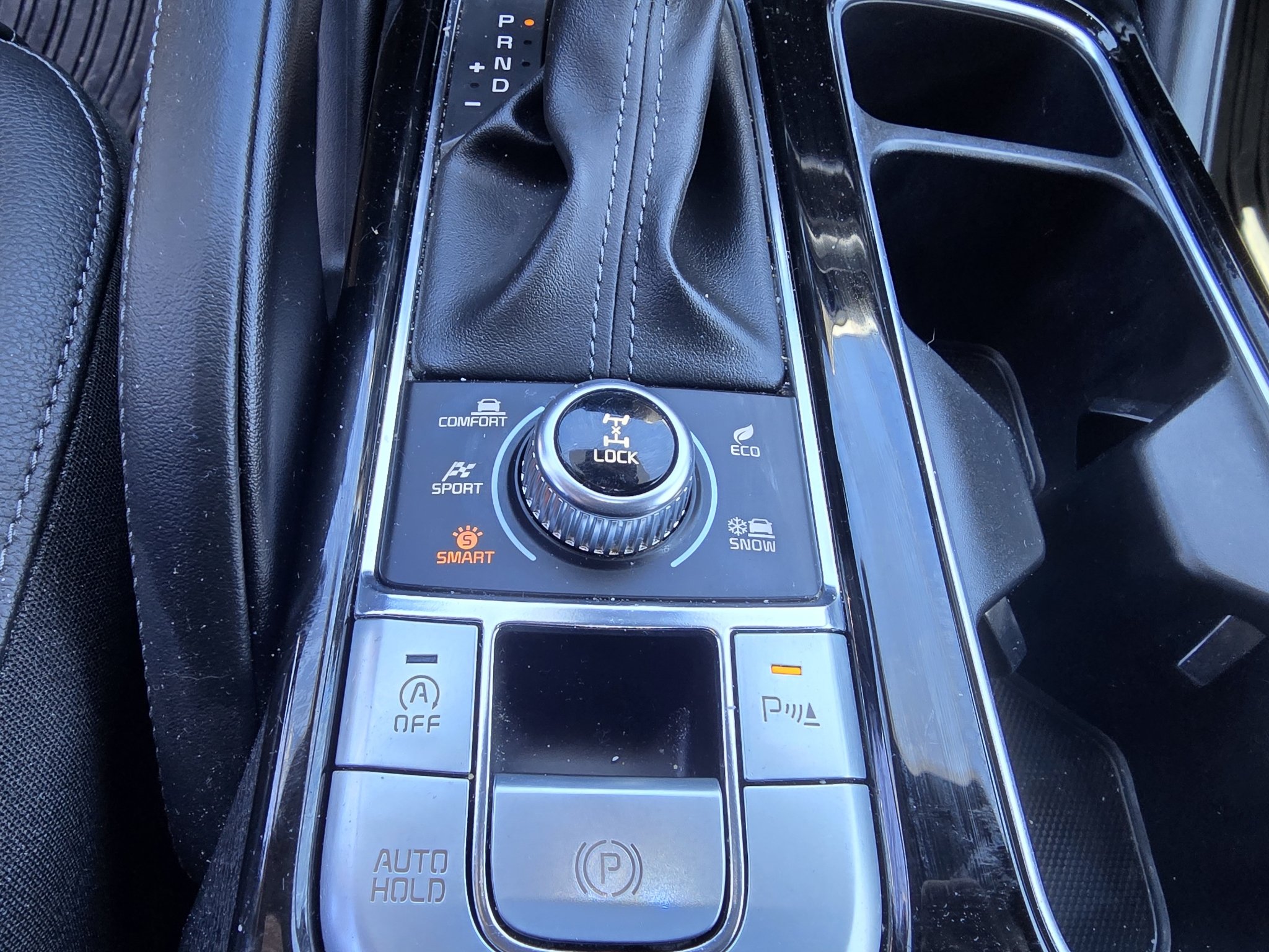 Used 2024 Gravity Gray Kia EX X-Line image 21