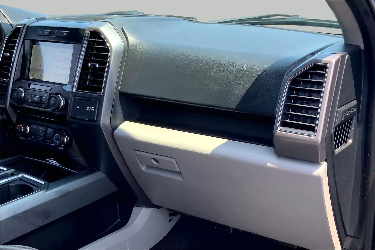 Used 2017 Blue Jeans Metallic Ford XLT image 17
