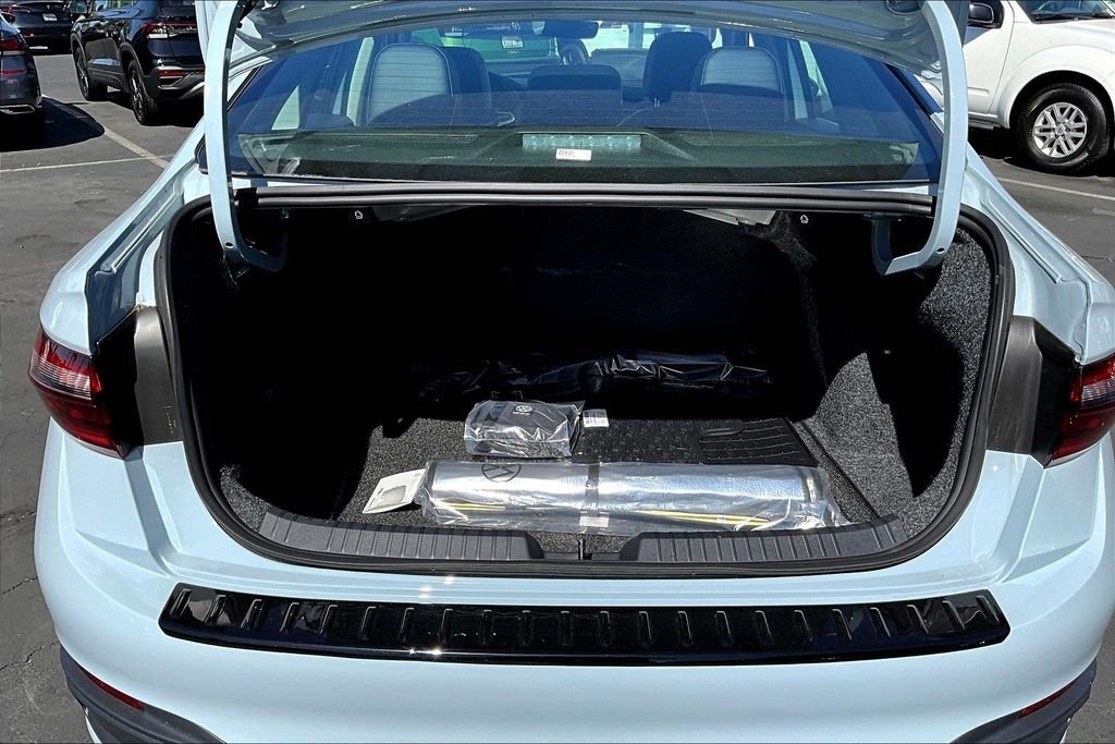 New 2026 Gray Volkswagen 1.5T SE image 25