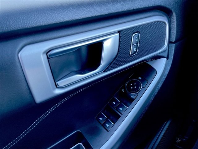 2024 Ford Explorer XLT photo 3