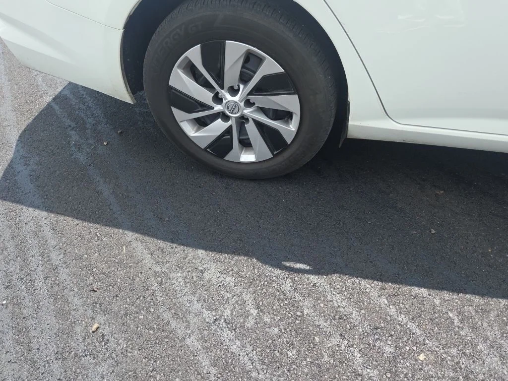 Used 2025 White Nissan 2.5 S image 20