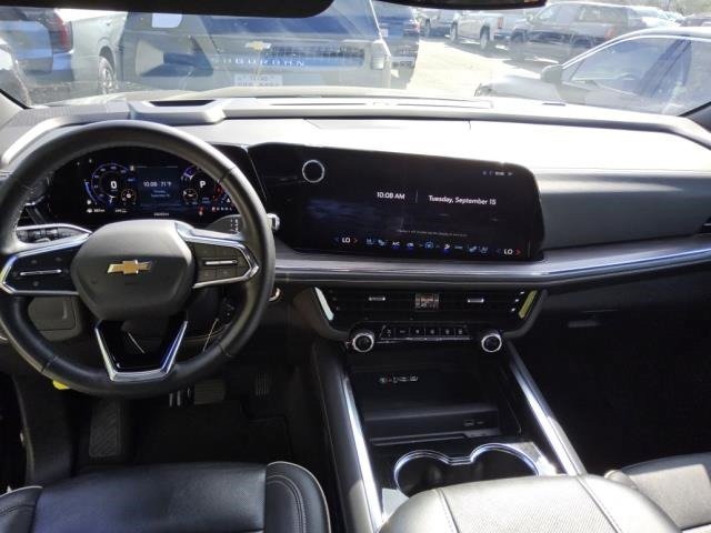 Used 2025 Black Chevrolet Premier image 12