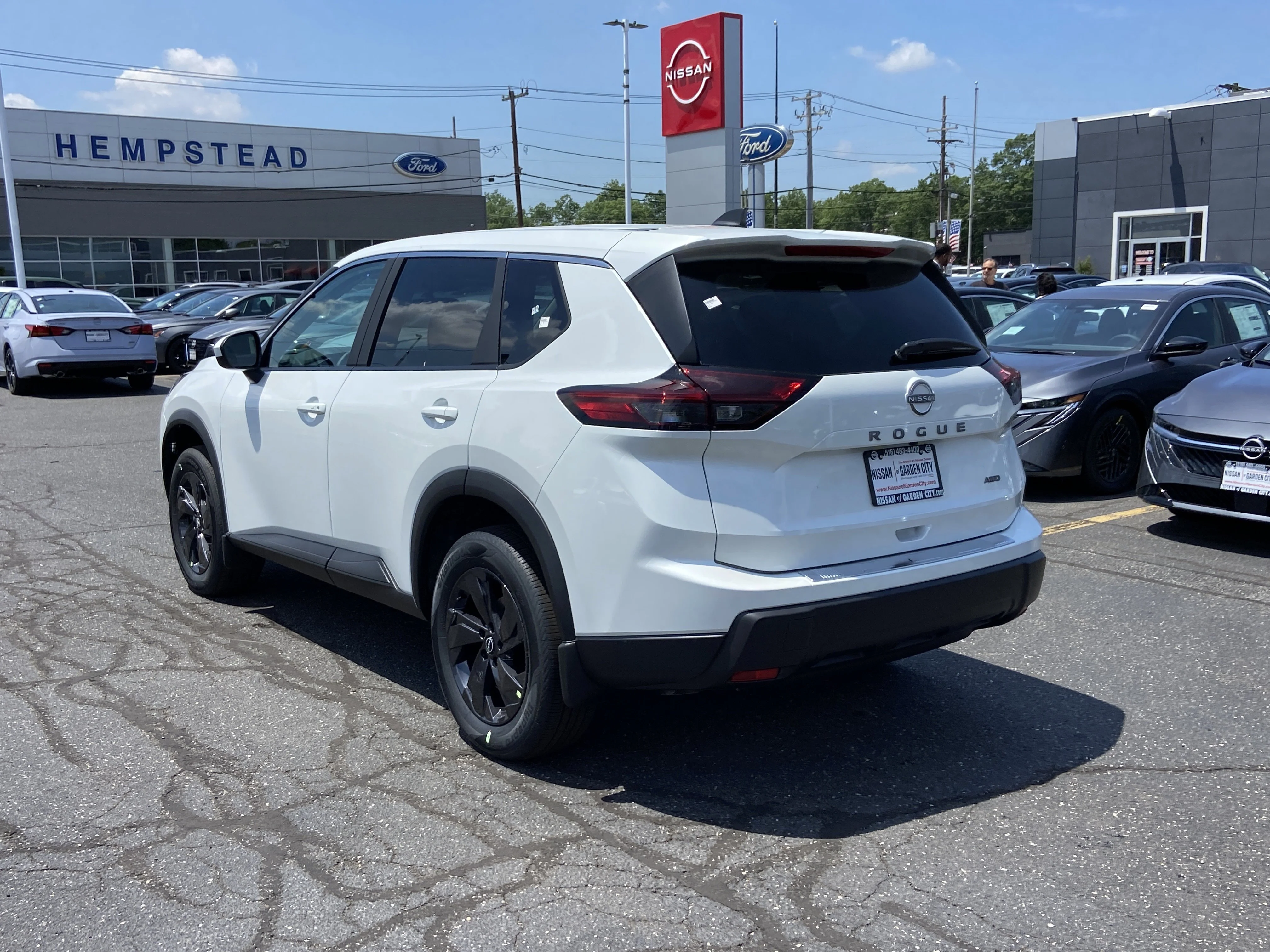 New 2026 Everest White Pearl Tricoat Nissan SV image 6