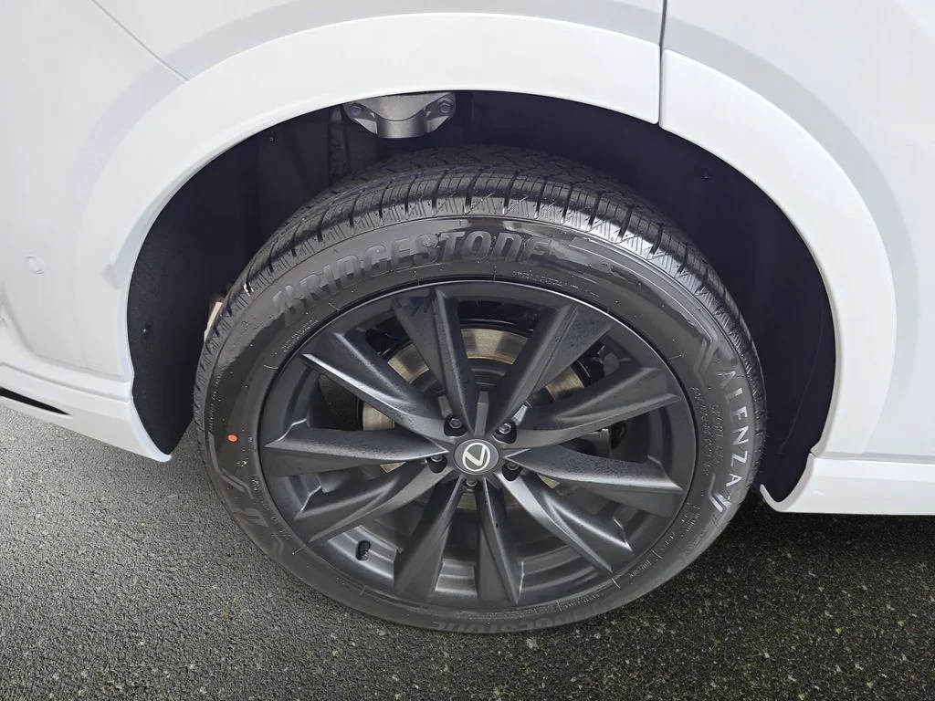 New 2026 White Lexus 500h F SPORT Performance image 30