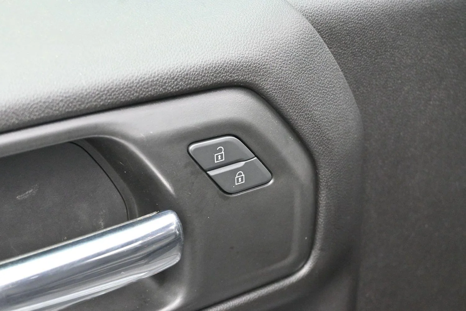 Used 2024 Slate Gray Metallic Chevrolet Custom image 10