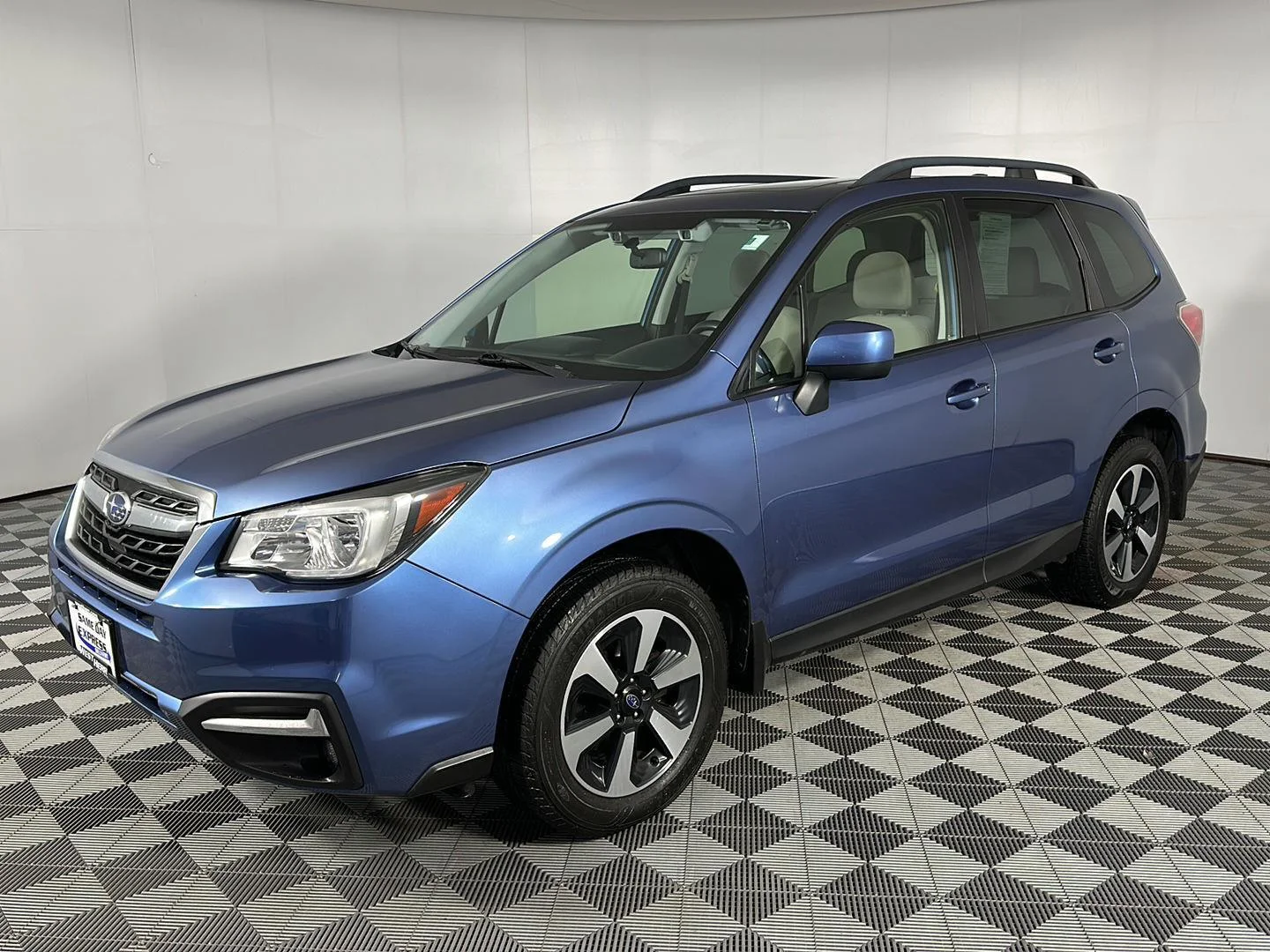 Used 2018 Quartz Blue Pearl Subaru Premium image 2
