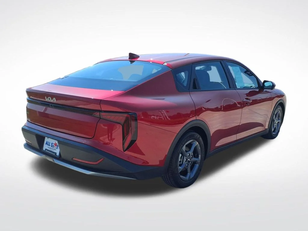 Used 2025 Red Kia LXS image 9