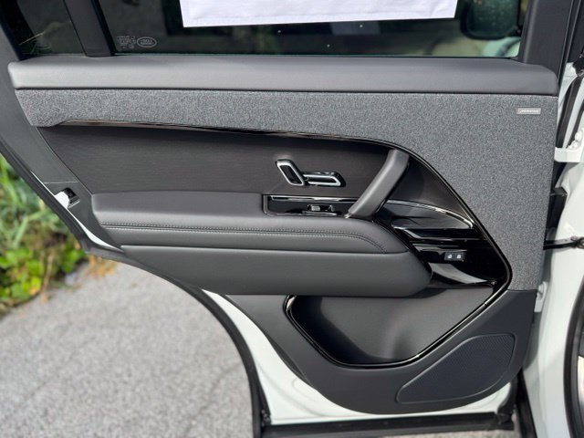 New 2027 Fuji White Land Rover SE image 11