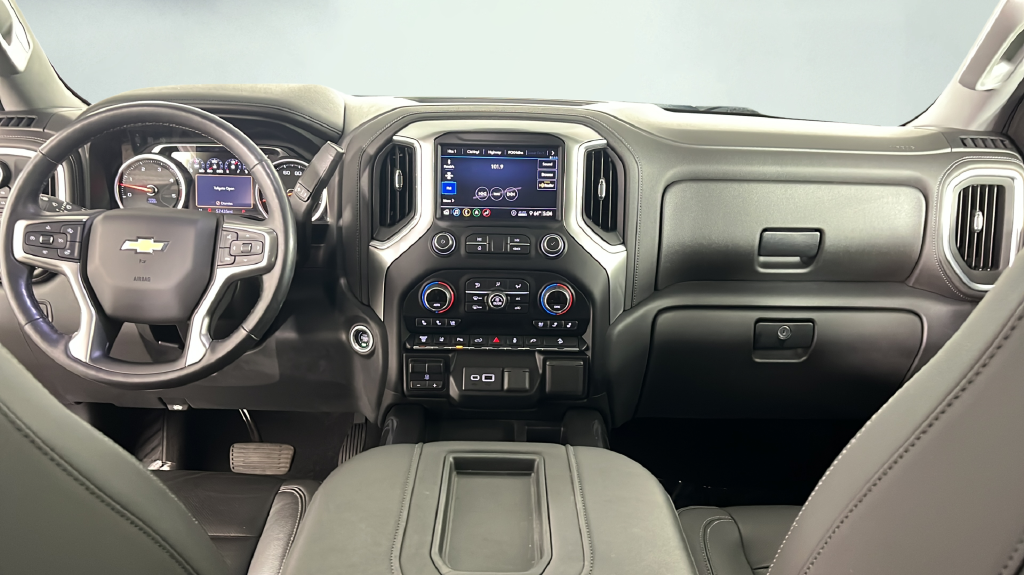 Used 2020 Shadow Gray Metallic Chevrolet LTZ image 21