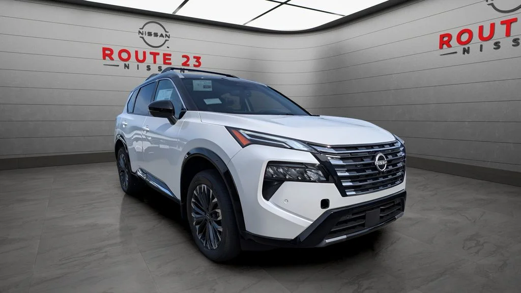 New 2026 White Nissan Platinum image 4