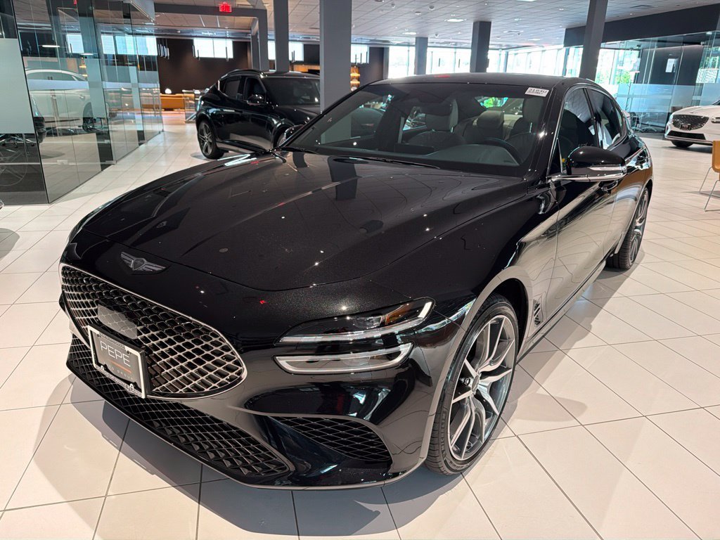 2026 GENESIS G70 Standard - Photo 3