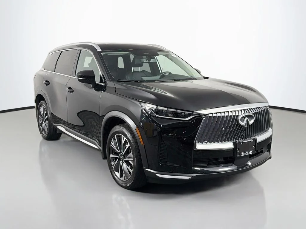 Used 2026 Black INFINITI LUXE image 1