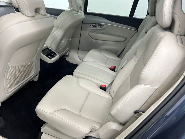 Used 2023 Denim Blue Metallic Volvo B5 Core image 11