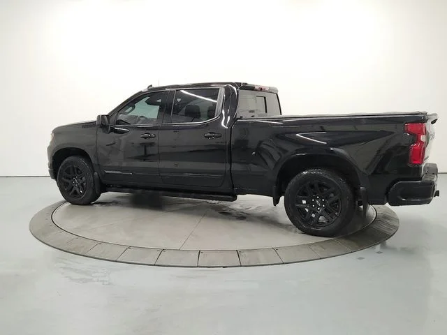 Used 2024 Black Chevrolet High Country image 5