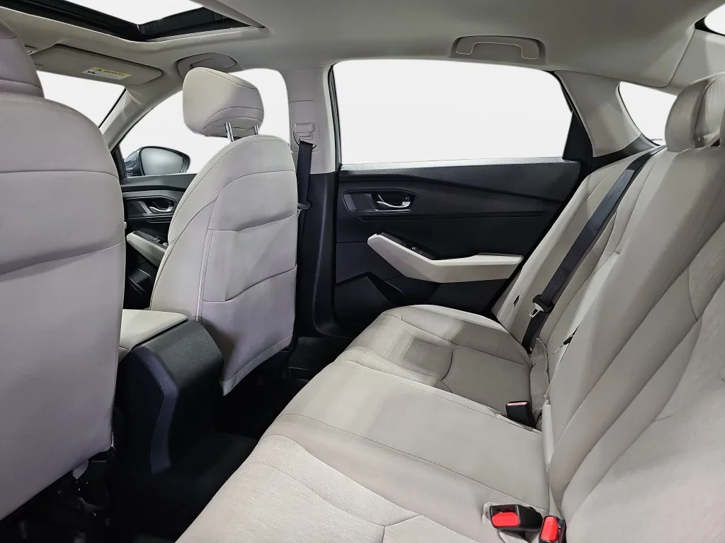 Used 2024  Honda EX image 13
