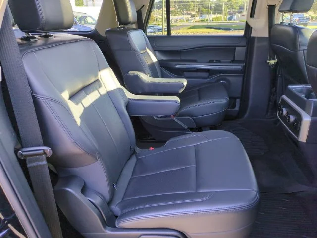 Used 2024 Black Ford XLT image 33