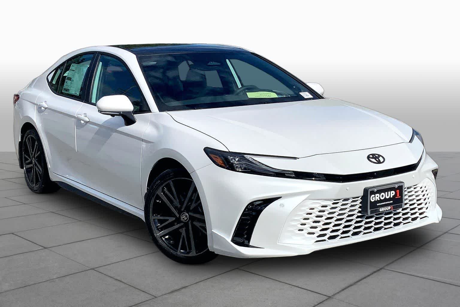 New 2026 Wind Chill Pearl Toyota XSE image 2