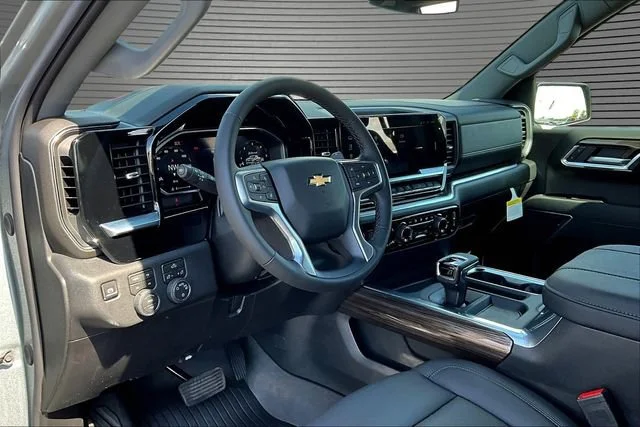 2026 Chevrolet Silverado 1500 LT - Photo 7