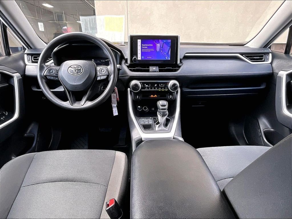 Used 2025 White Toyota LE image 21