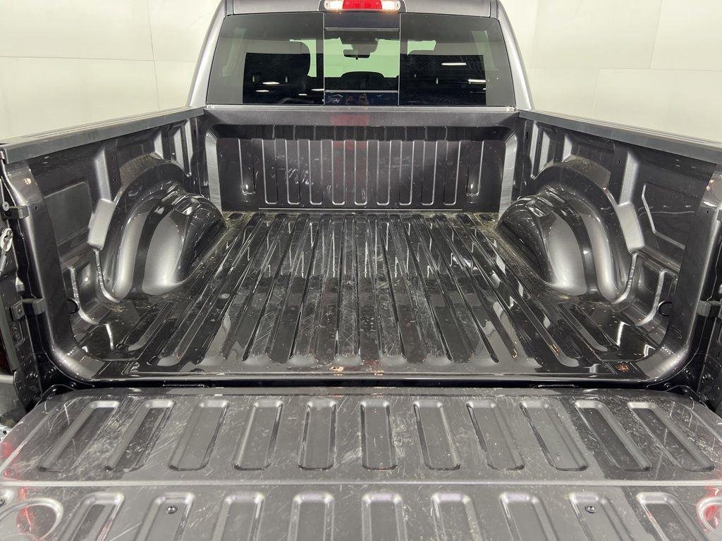 Used 2025 Crystal Metallic Ram Tradesman image 19