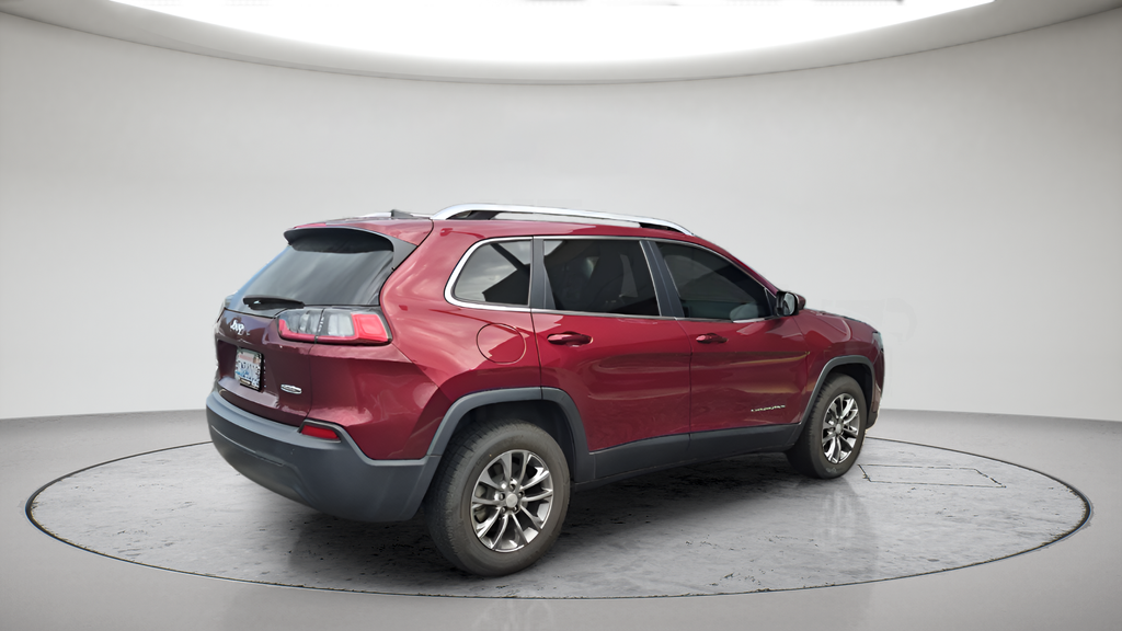Used 2020 Velvet Jeep Latitude Plus image 3