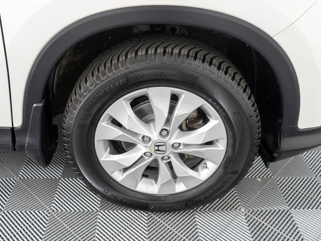 Used 2013 White Honda Touring image 34