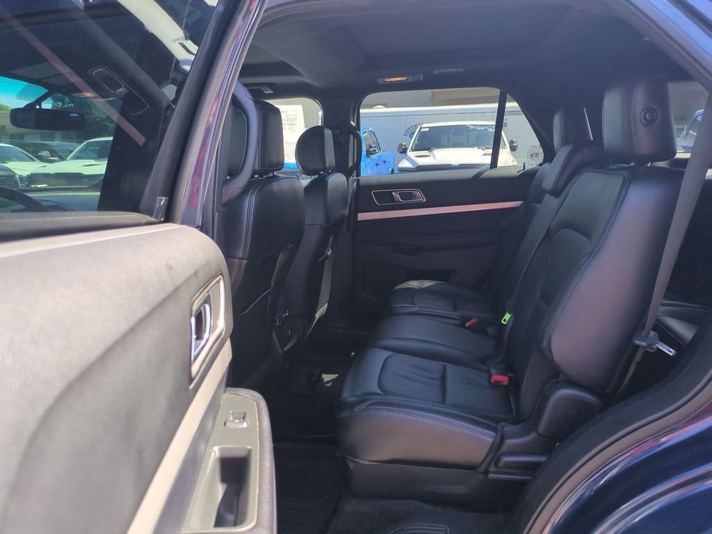 Used 2017 Blue Ford XLT image 14