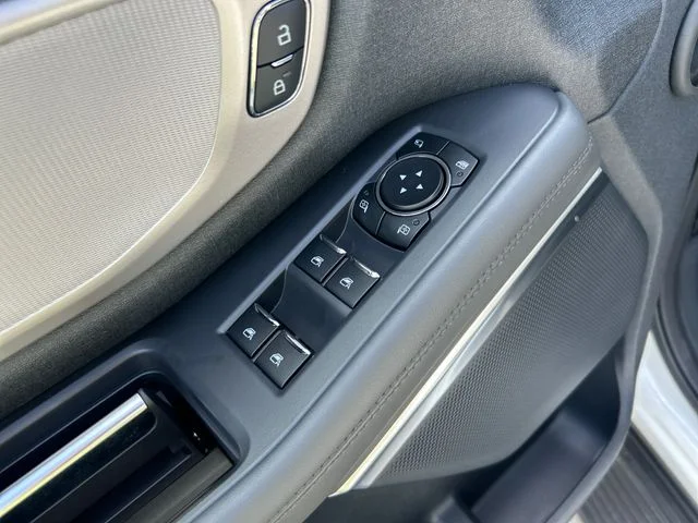 New 2026 Oxford White Ford Active image 12