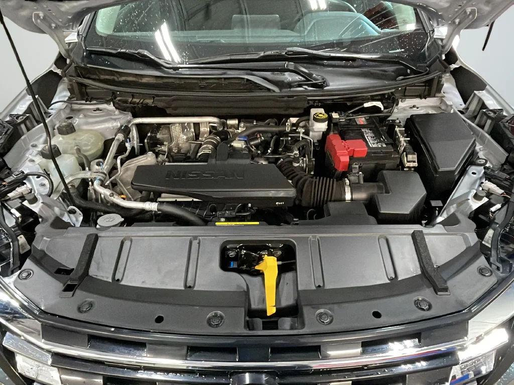Used 2024 Silver Nissan S image 40