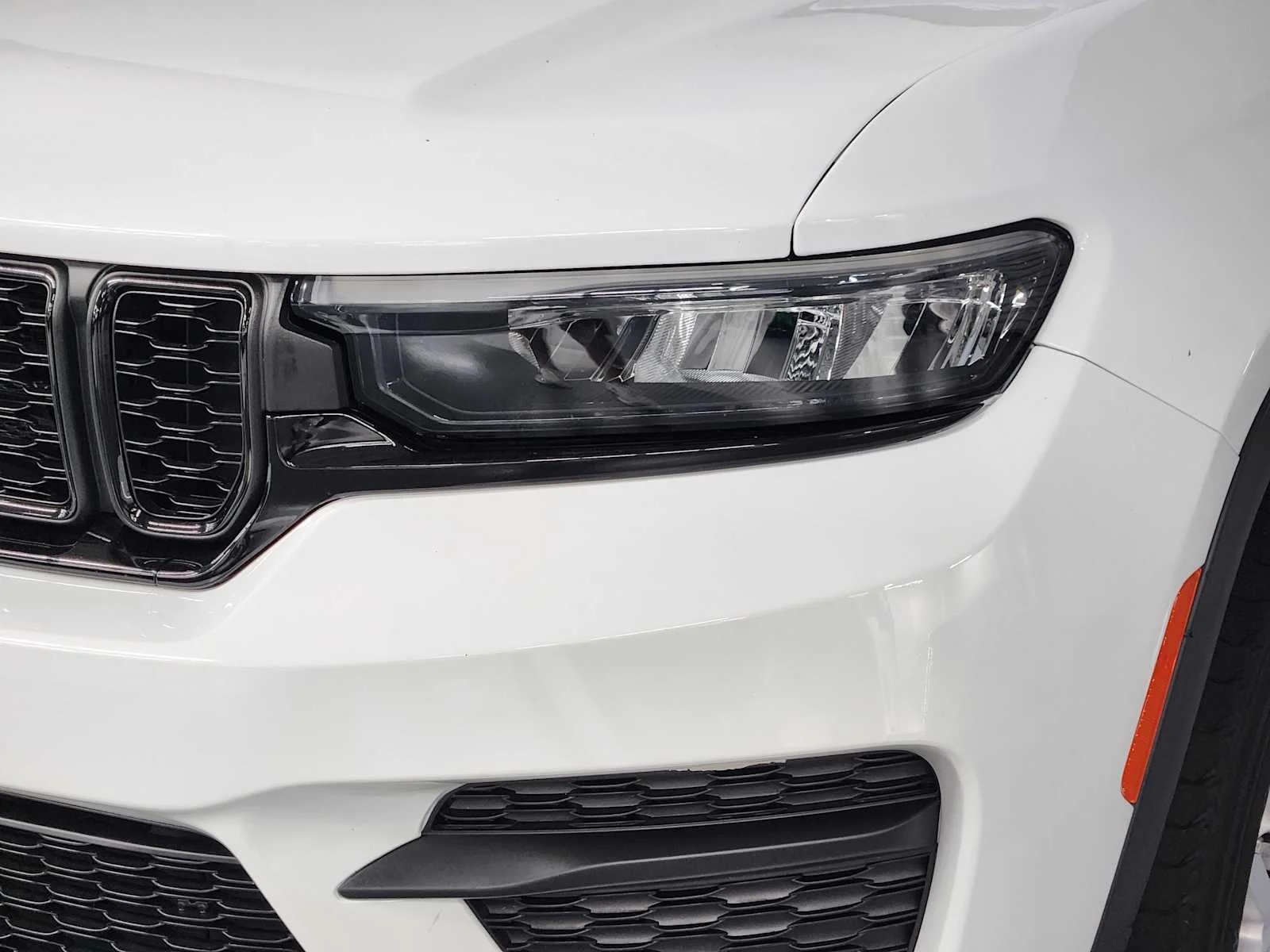 Used 2024 Bright White Clearcoat Jeep Altitude X - 4x4 image 20