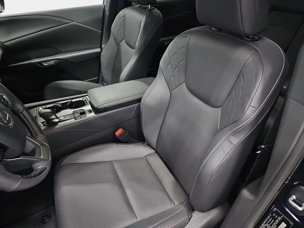 Certified Used 2025  Lexus 350h Premium image 14