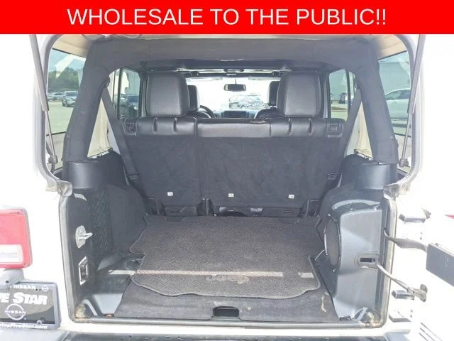 Used 2014 White Jeep Unlimited Sahara image 12