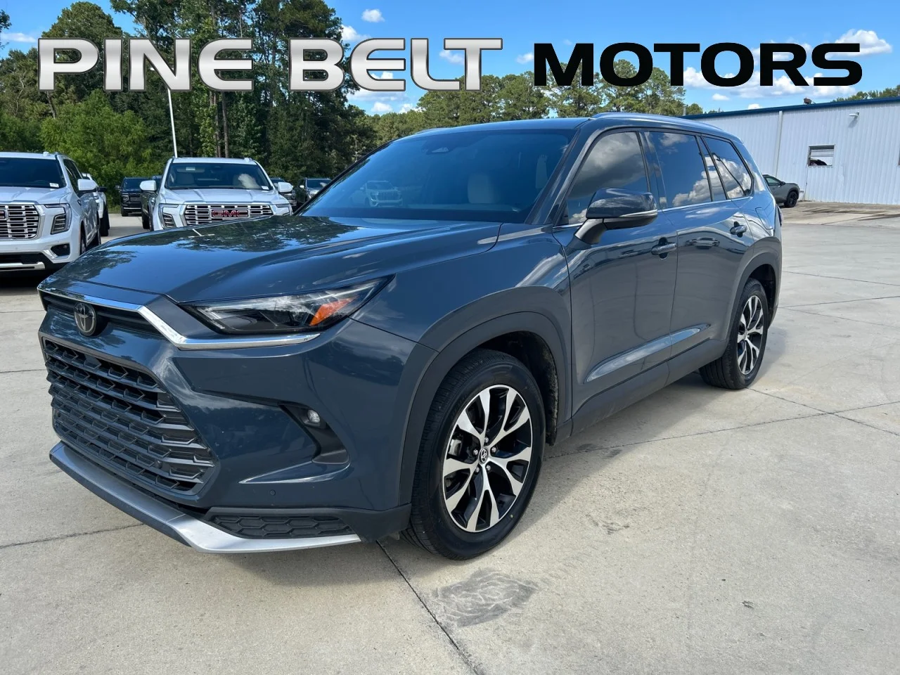 Used 2024  Toyota Hybrid MAX Limited image 1