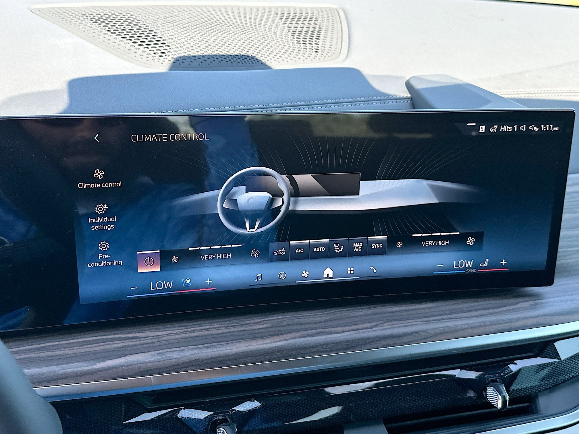 New 2026 Manhattan Green Metallic BMW xDrive40i image 13