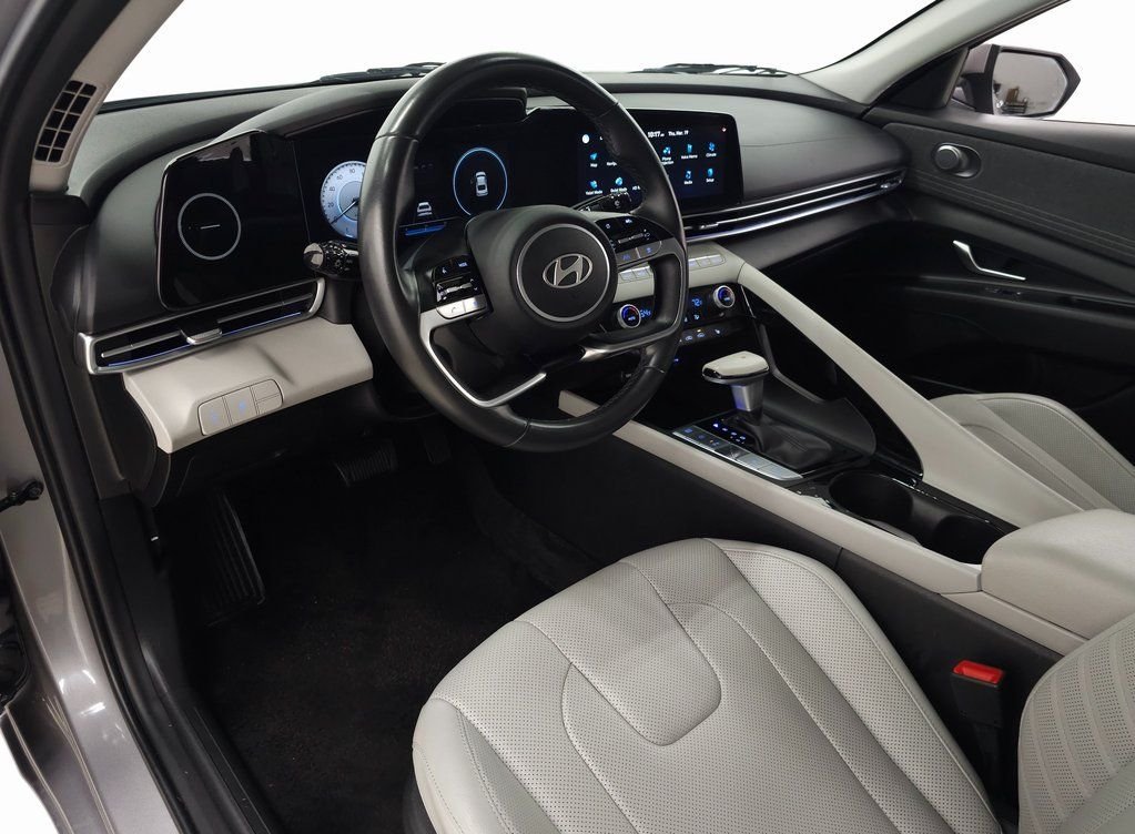 2024 Hyundai Elantra Limited - Photo 17
