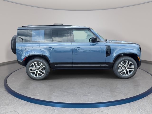 New 2026 Tasman Blue Land Rover X-Dynamic SE image 4