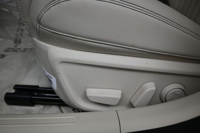 Used 2026 White Genesis 2.5T Prestige image 22