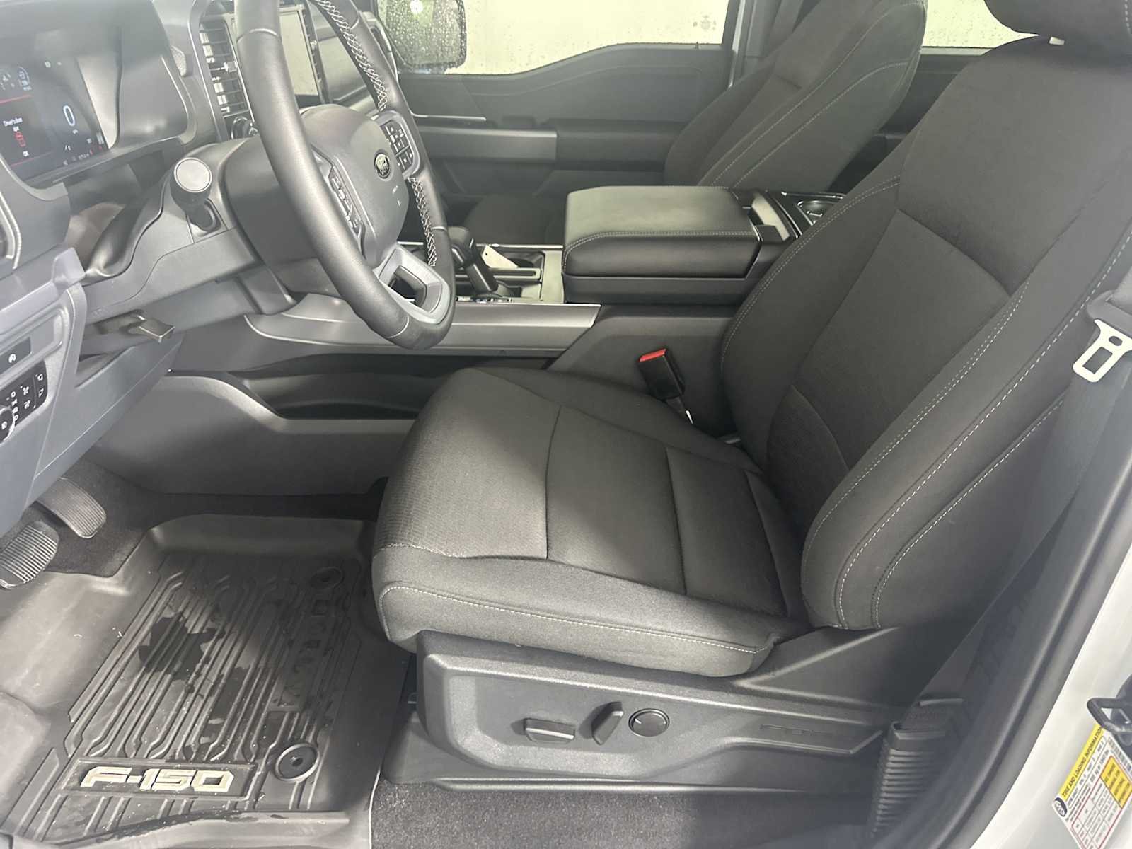 2025 Ford F-150 XLT - Photo 8