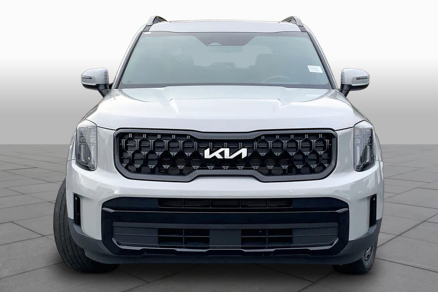 Used 2024 Wolf Gray Kia EX X-Line image 4