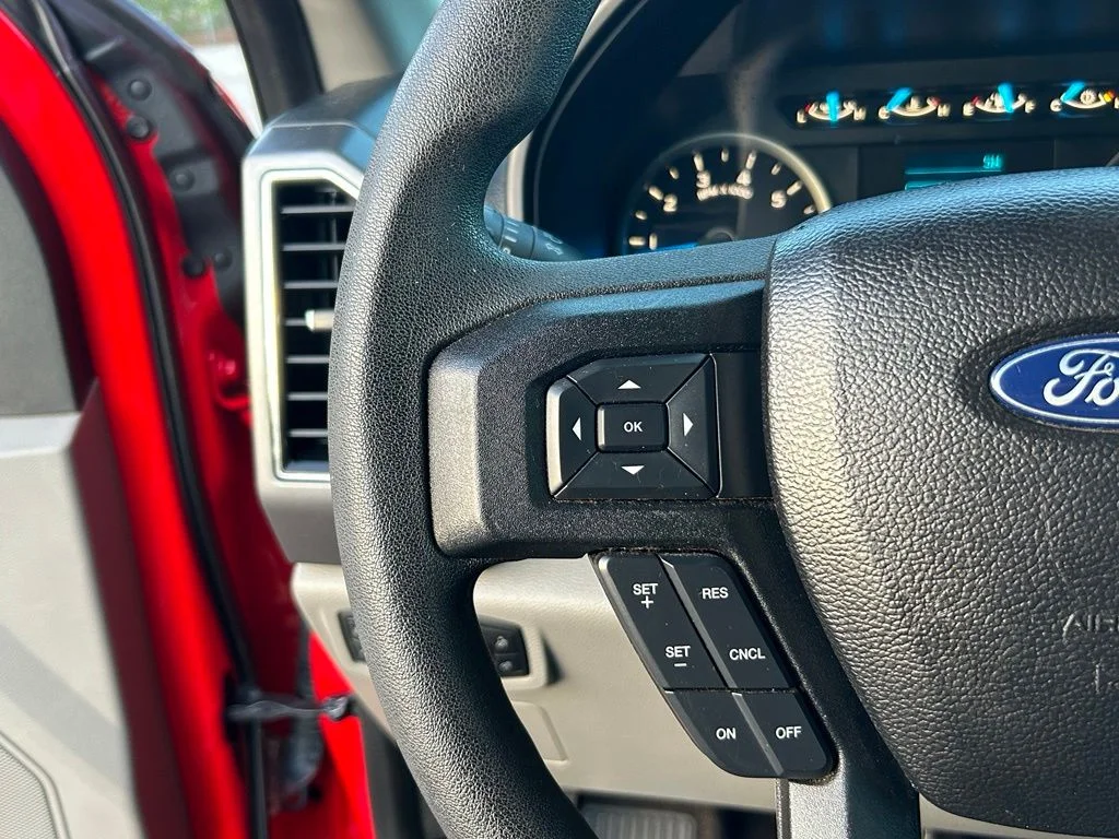 Used 2017 Race Red Ford XLT image 36