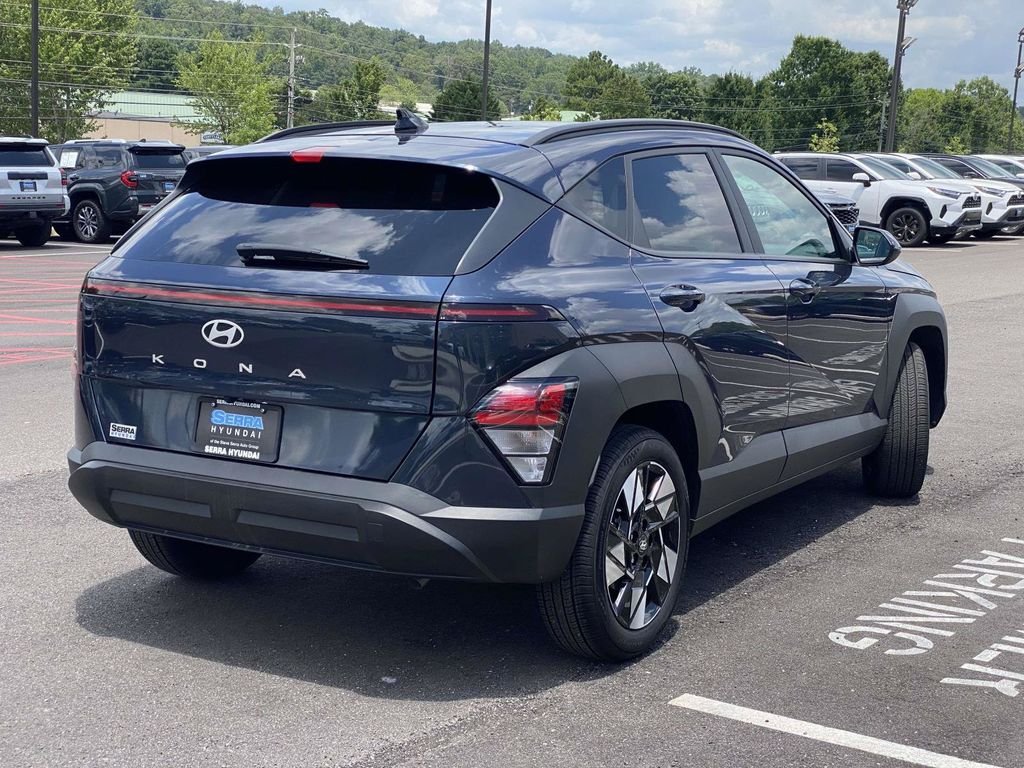 Certified Used 2025 Blue Hyundai SEL image 3