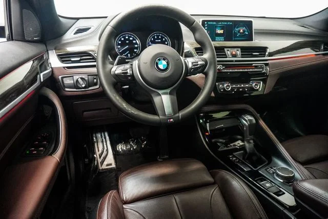 Used 2018 Blue BMW sDrive28i image 12